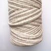 Carterita de crochet con solapa de cuero pequeña de color mostaza