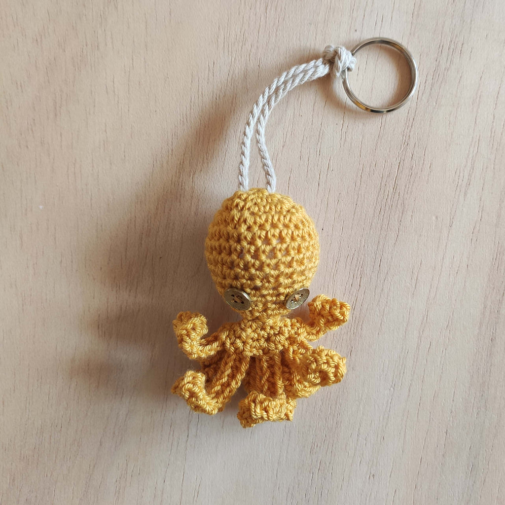 Llavero pulpo de ganchillo
